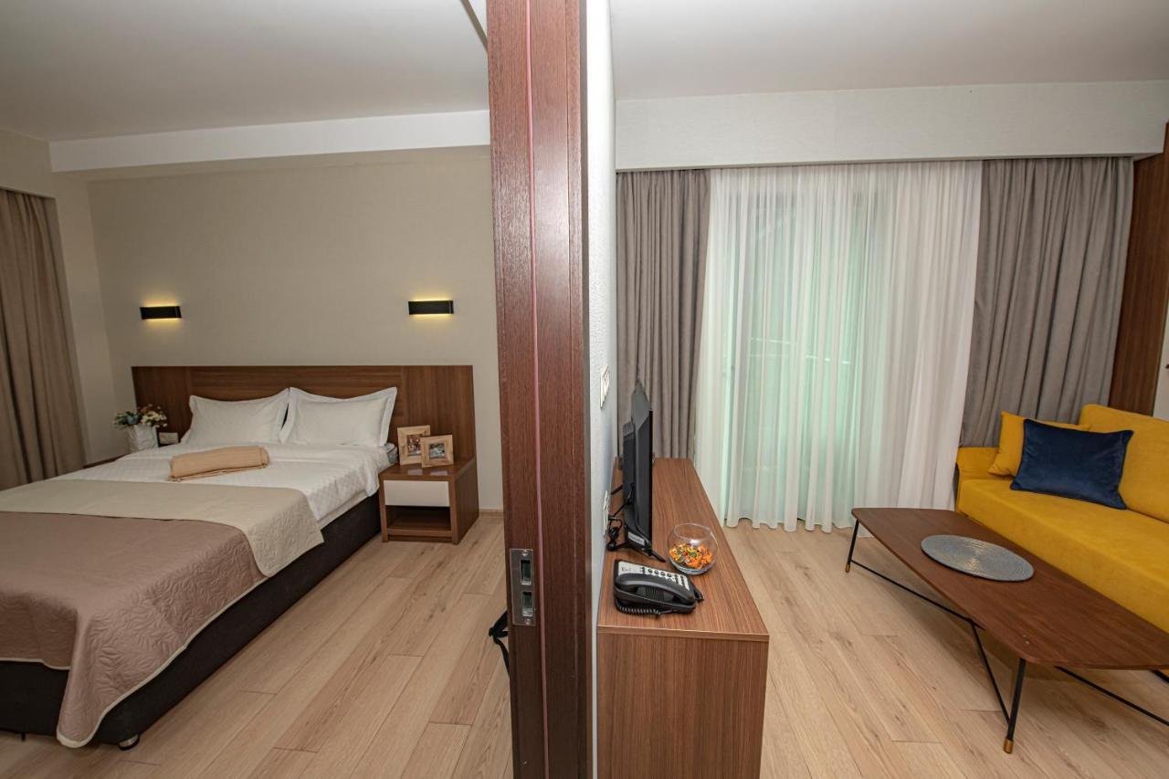 באקוריאני Crystal Residence מראה חיצוני תמונה