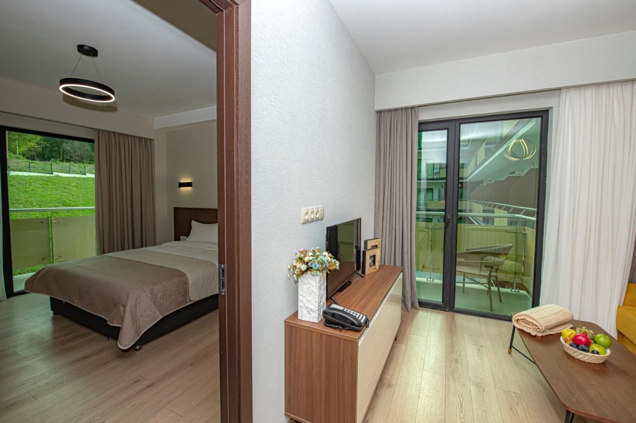 באקוריאני Crystal Residence מראה חיצוני תמונה