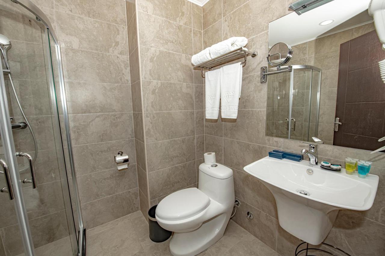 באקוריאני Crystal Residence מראה חיצוני תמונה