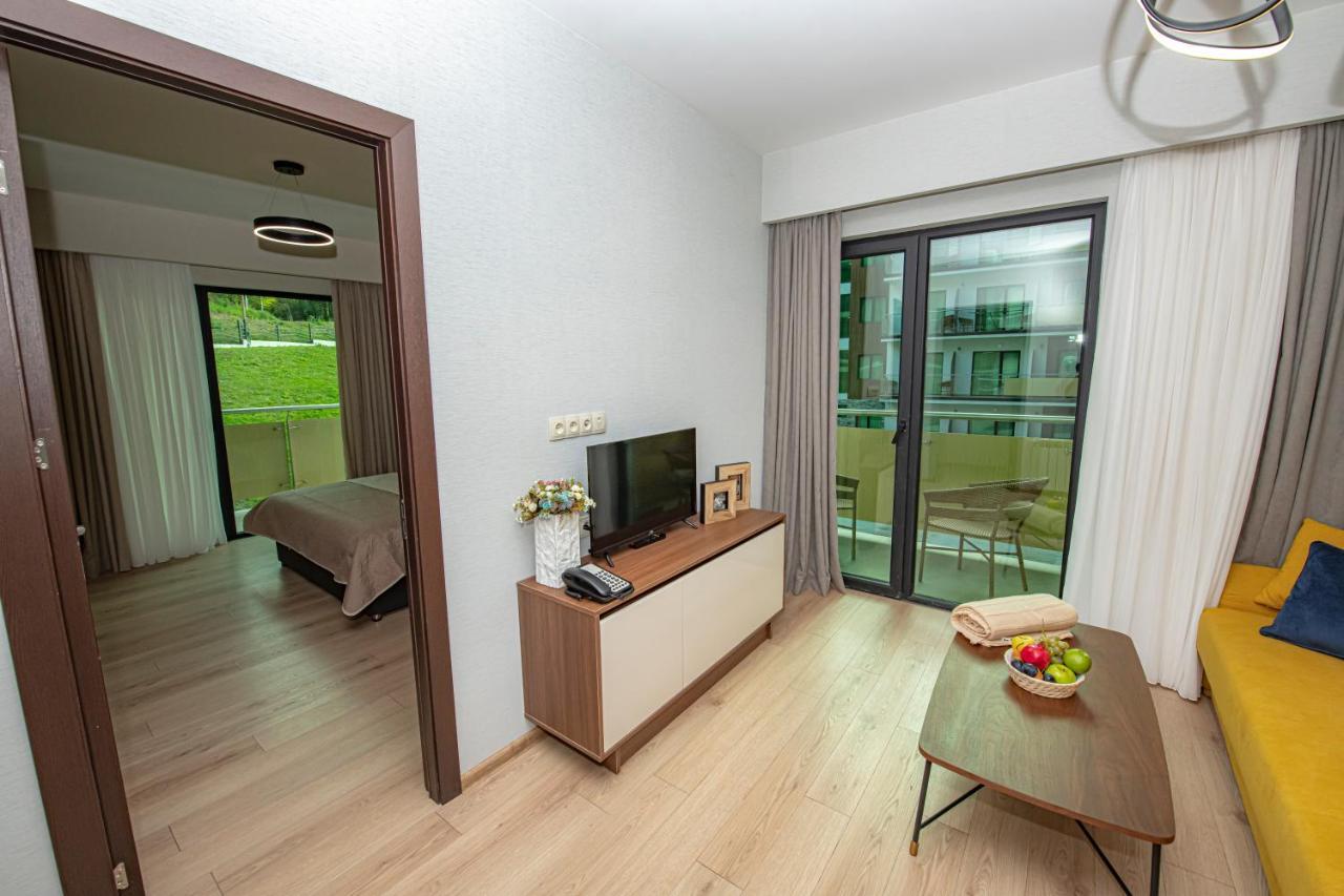 באקוריאני Crystal Residence מראה חיצוני תמונה