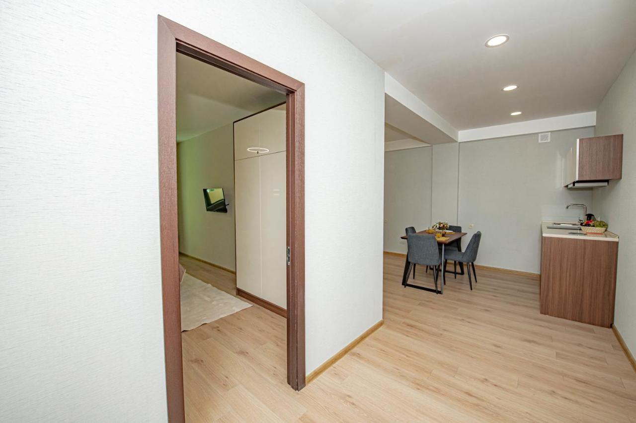 באקוריאני Crystal Residence מראה חיצוני תמונה