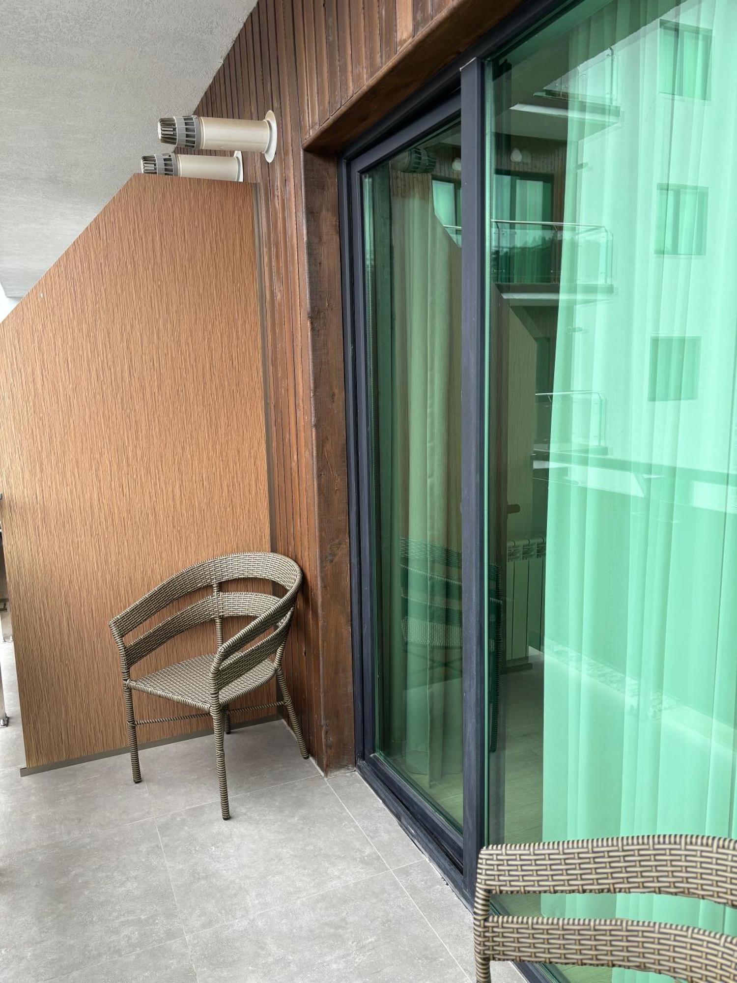באקוריאני Crystal Residence מראה חיצוני תמונה